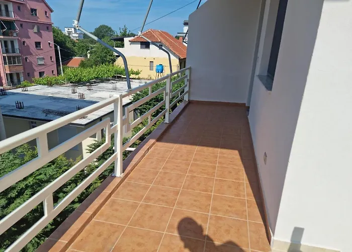 Roan Apartment Velipoje