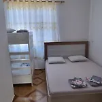 Apartment Roan Velipoje