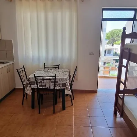 Roan Apartment